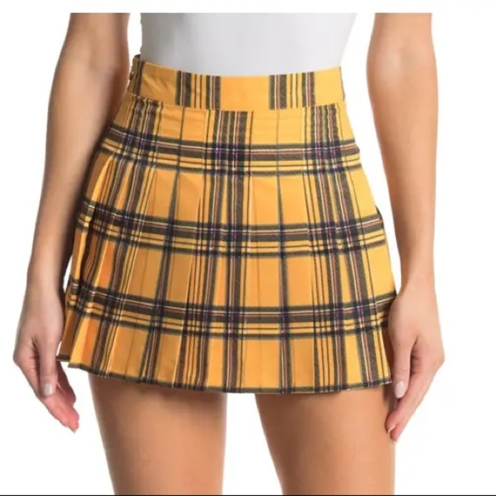 Mini tennis skirt 💛🖤